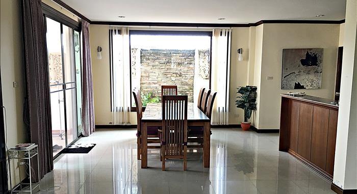 Beautiful 2-storey House with Pool Pattaya Thani, Bang Lamung, Chonburi